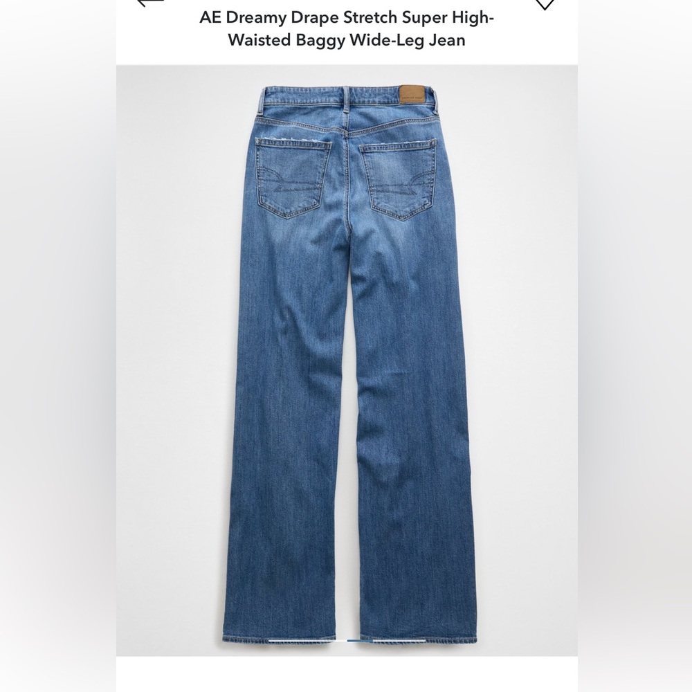 American Eagle Super High Rise Baggy Wide Leg Jeans | Size 12 Long | Light Wash - Picture 4 of 7
